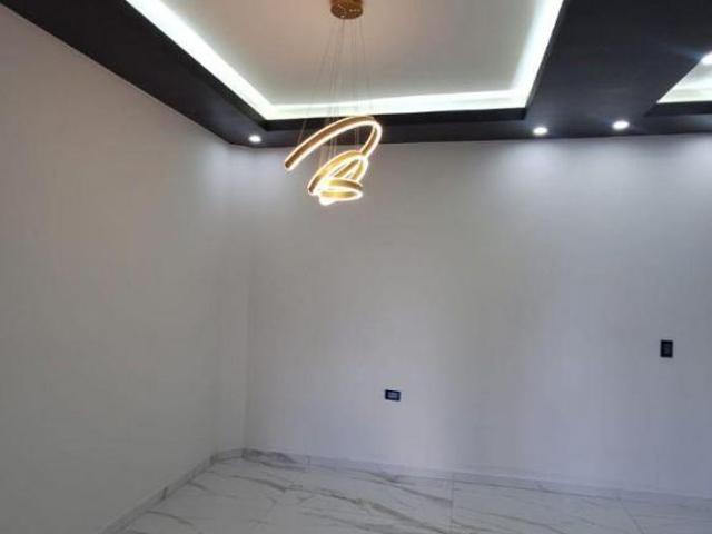 MODERNA CASA NUEVA EN VENTA EN CONDOMINIO PRIVADO SANTA BARBARA AL PONIENTE DE AGS