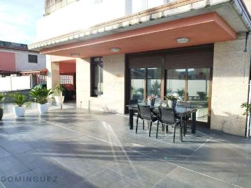 MODERNA CASA UNIFAMILIAR CERCA DE PONTEVEDRA