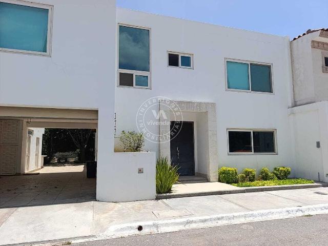 Moderna residencia amueblada, con 5 habitaciones en Albatros