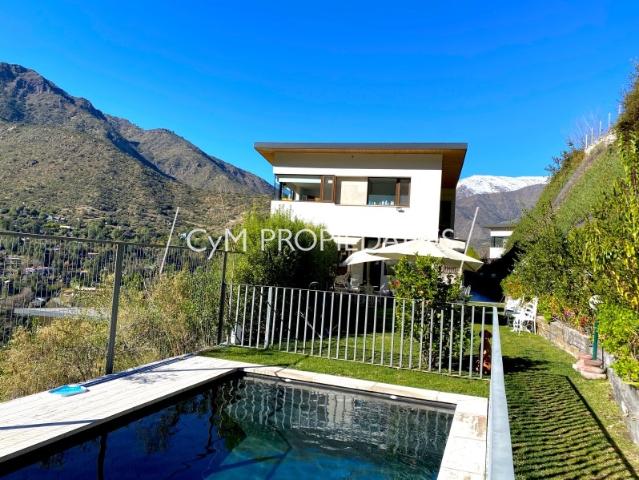 MODERNA TOWN HOUSE EN EL ARRAYAN, SECTOR LOS REFUGIOS