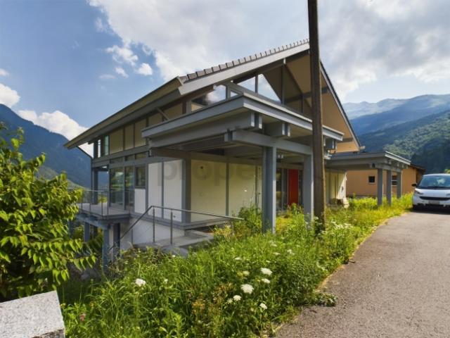 Moderna villa da 7.5 locali con vista panoramica ad Acquarossa Val Blenio