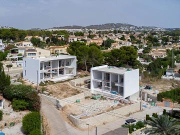 Moderna villa de obra nueva a 500 m de la playa, en venta en. 273m² Calpe Calp