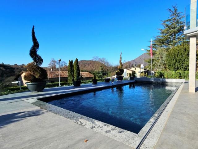 MODERNA VILLA DI LUSSO