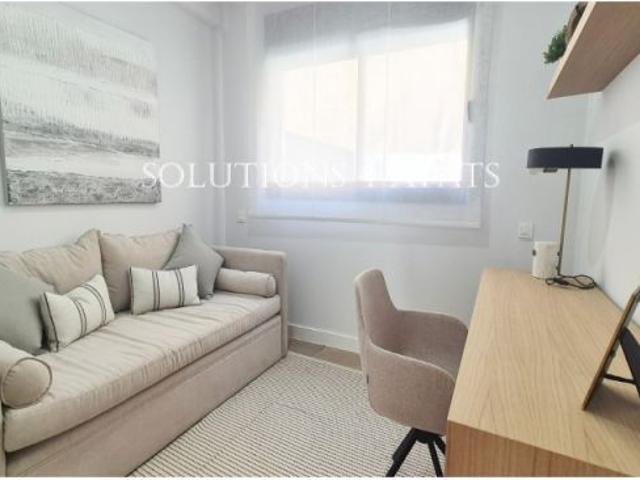 Modernas y luminosas casas adosadas de 4 dormitorios con 3 cuartos de baño a 10