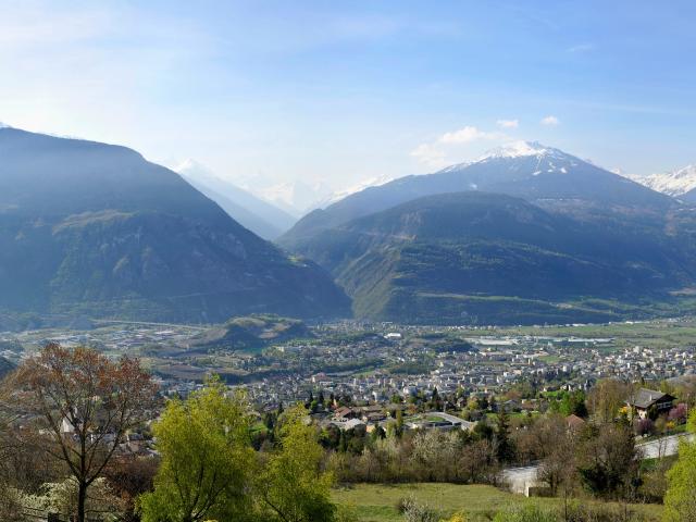 Moderne maison mitoyenne de 3.5 pièces avec balcon, Sierre Nouvelle Construction