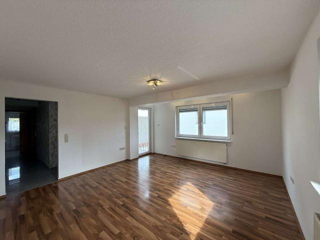 Moderne Maisonettewohnung mit 3,5 Zimmern und 2 Balkonen in Neckarelz