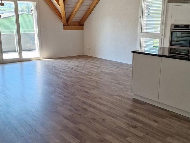 Moderne Maisonettewohnung mit grossem Balkon