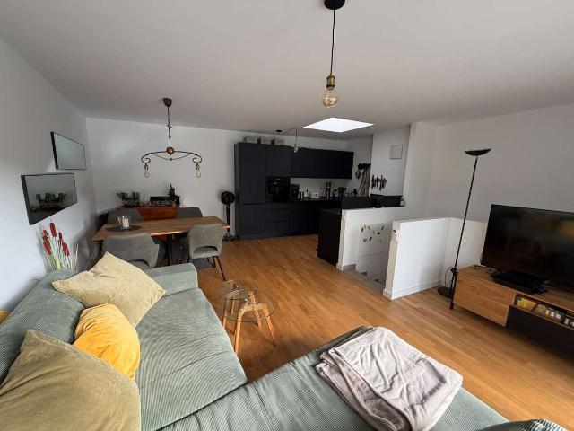 Moderne Maisonette Wohnung 58 m², Neubau 2023 mit eigenem Hauseingang und Vollmöblierung