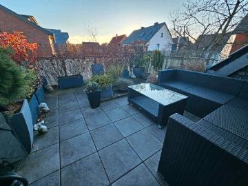 Moderne Maisonette Wohnung mit großem Balkon früher verfügbar