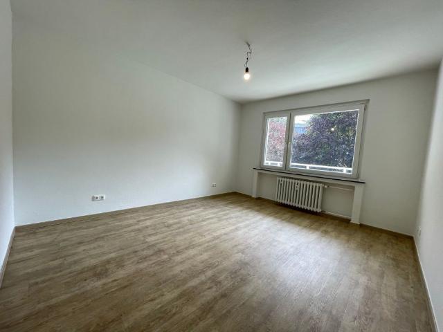 moderne Mietwohnung mit Balkon in ruhiger Lage