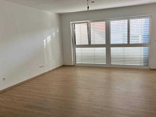 Moderne Mietwohnung in familiärem Mehrparteienhaus