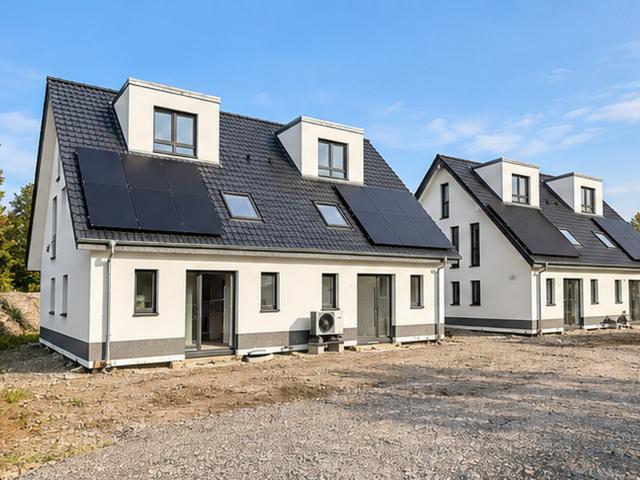 Moderne Neubau Doppelhaushälfte mit Garten & Studio in Bad Lippspringe