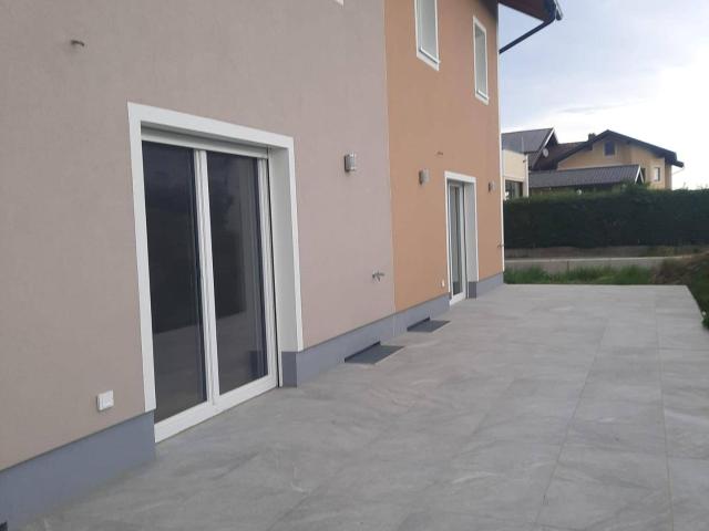 Moderne Neubau Reihenhäuser