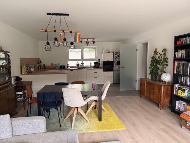 Moderne Neubauwohnung in idyllischer Lage