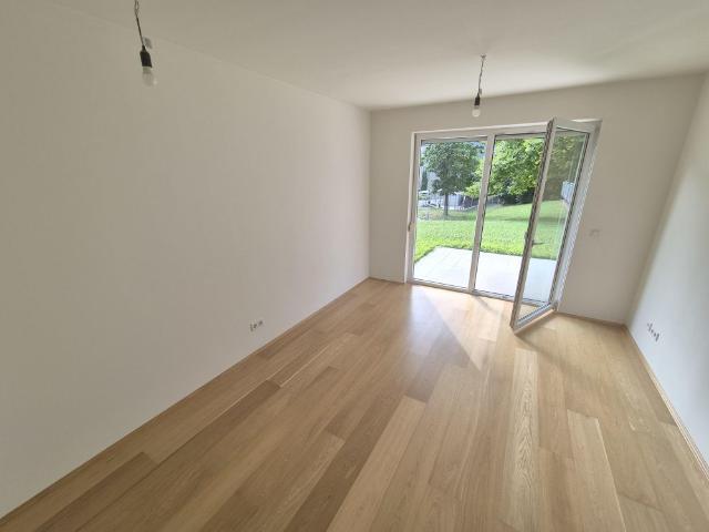 Moderne Neubauwohnung mit großzügiger Terrasse