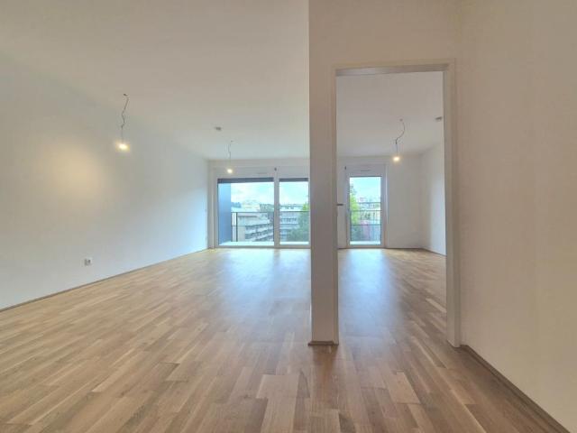 Moderne Neubauwohnung mit großzügiger Loggia – Wohnen auf höchstem Niveau