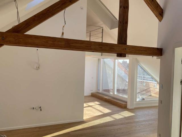 Moderne, neue DG Wohnung in Altbau 4,5 Zimmer auf 143qm mit Südterrasse in Top Lage in Sendling