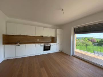 Moderne, Neuwertige 3 Zimmer Wohnung 75m² mit Balkon in Unterbuch
