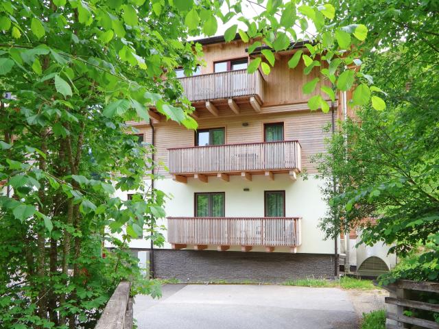 Moderne, neuwertige Ferienwohnung im Saalachtal zur tour. Vermietung!