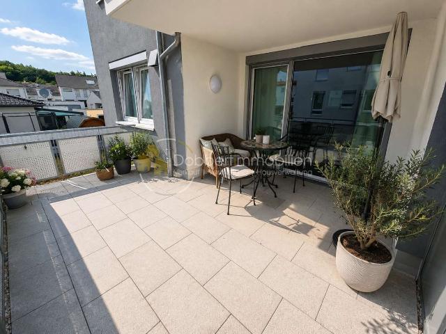 Moderne neuwertige Wohlfühloase mit großer Terrasse – Stilvolle 3 Zimmer Wohnung in Crailsheim!