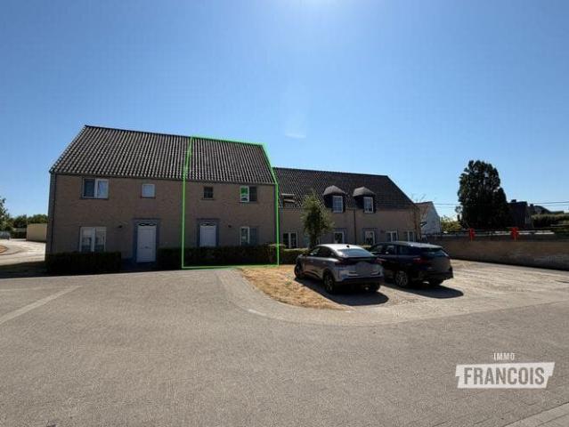 Moderne nieuwbouwwoning met 3 slaapkamers, tuin en staanpla…