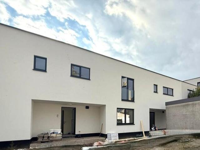 Moderne nieuwbouwwoning met 3 slaapkamers in het hart van.