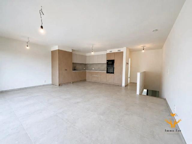 Moderne nieuwbouwwoning met 4 slaapkamers te huur