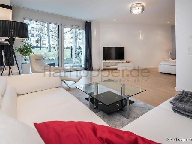 Moderne, offen gestaltete 2 Zimmer Wohnung mit Terrasse München Bogenhausen