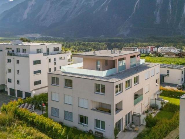Moderne Attika Duplex Wohnung mit Bergpanorama