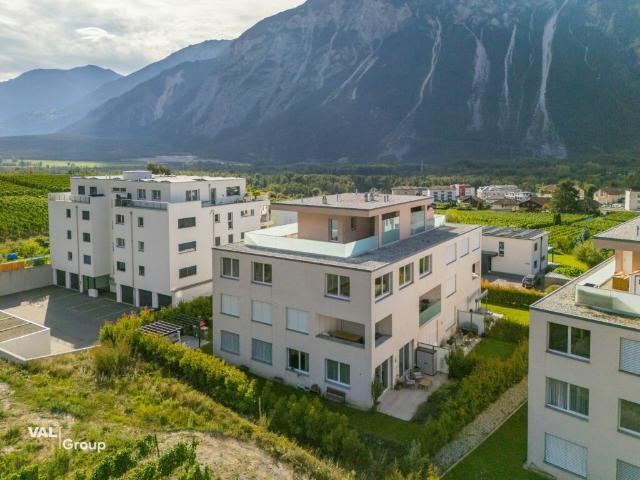 Moderne Attika Duplex Wohnung mit Bergpanorama