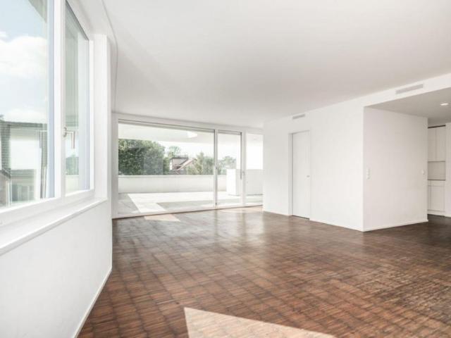 Moderne Attikawohnung mitten in der Stadt Luzern!