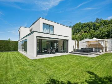 Moderne Architektur mit hohem Ausbaustandard