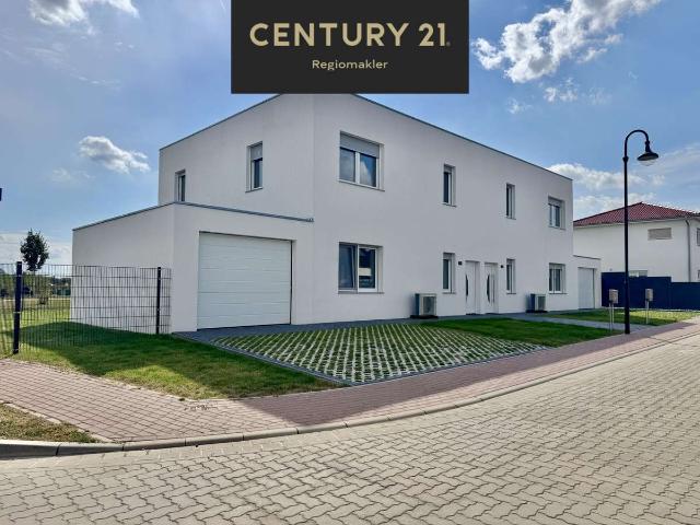 Moderne Architektur und Raum für Lebensqualität zur Miete