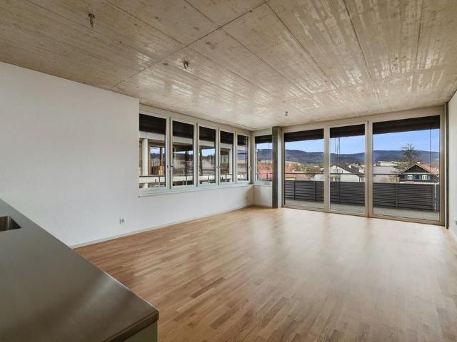 Moderne Architektur: 4.5 Zimmer Wohnung im offenen Riegelbau