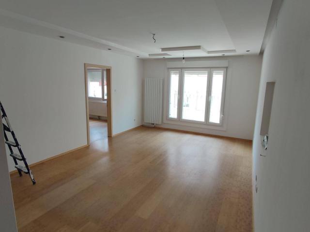 Moderne Barrierefreie 3 Zimmer Neubauwohnung mit Aufzug in bester Lage