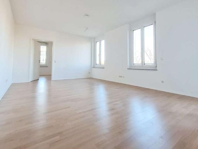 Moderne barrierefreie 2 Zi. Wohnung im 3. OG mit TG Stellplatz, Loggia, EBK, Aufzug usw. im Schapa