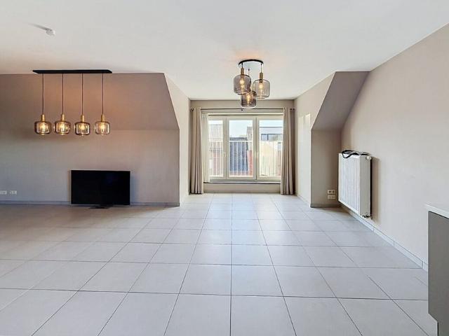 Moderne duplex met 3 slaapkamers te huur in Waarschoot
