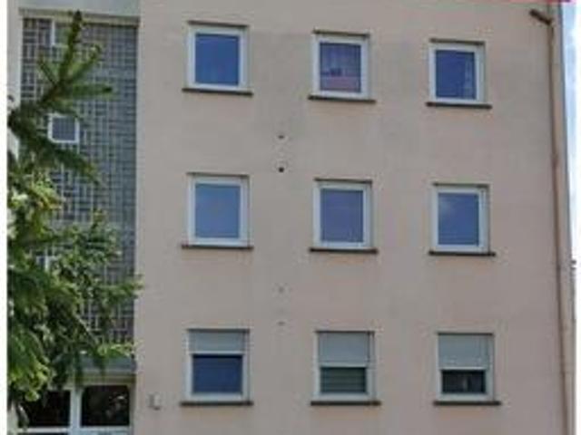 Moderne Dachwohnung ohne Schrägen 3 Balkone & viel Licht in Schwaig