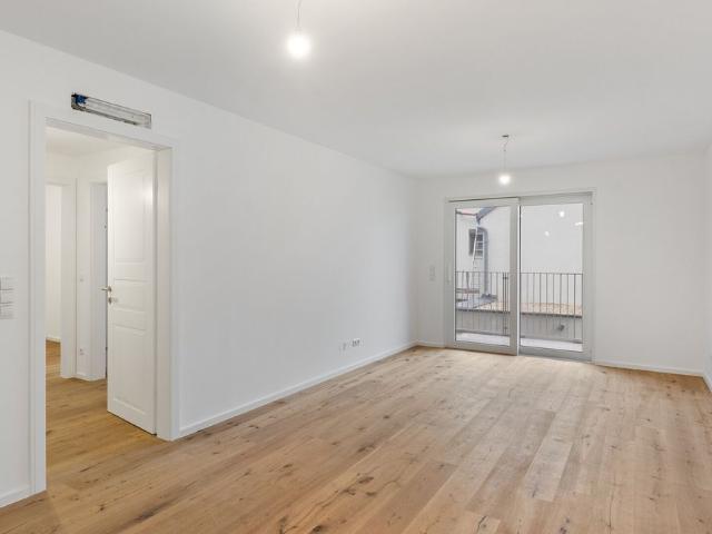Moderne Dachgeschoss Neubau mit XXL Dachterrasse in super Lage
