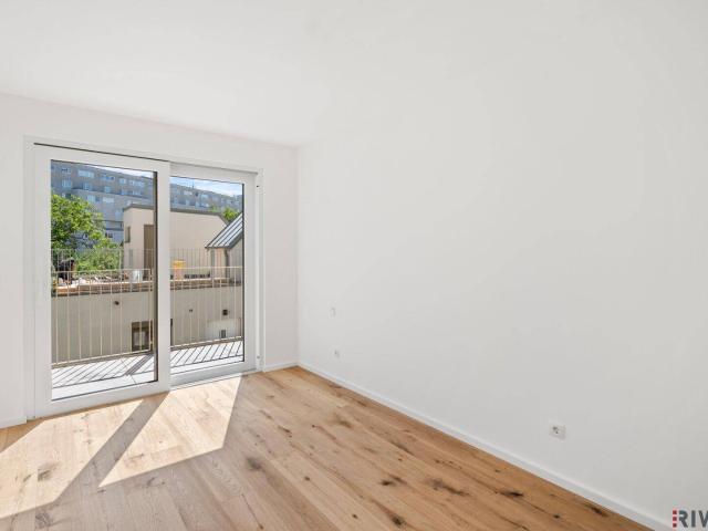 Moderne Dachgeschoss Neubau mit XXL Dachterrasse vielen Technischen Raffinessen in U Bahn nähe