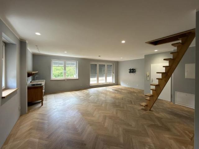 Moderne Dachgeschosswohnung in ruhiger Lage!