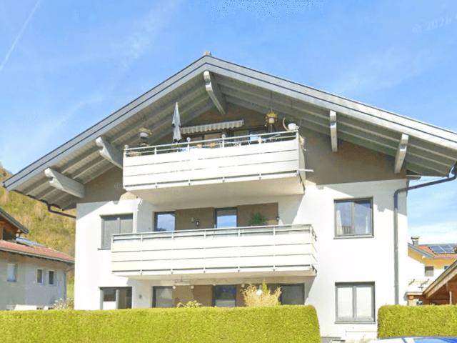 Moderne Dachgeschosswohnung in TOP Lage