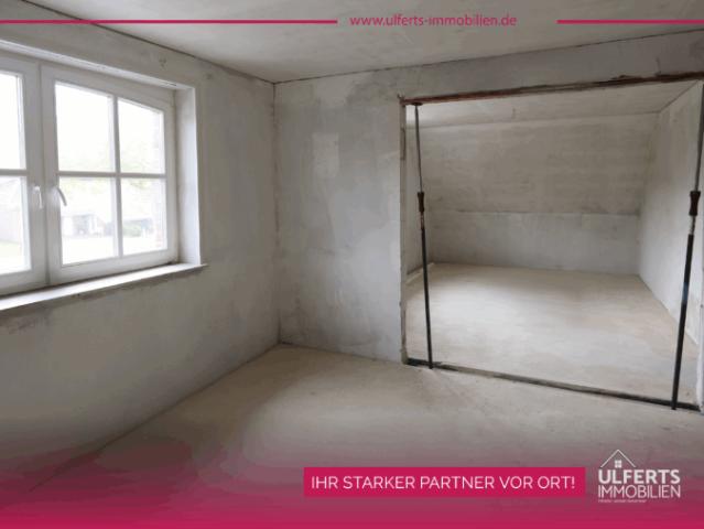 Moderne Dachgeschosswohnung in zentraler Wohnlage von Warsingsfehn