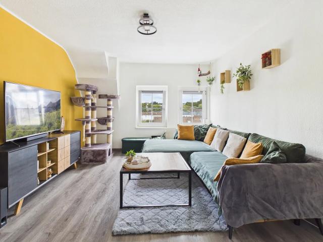 Moderne Dachgeschosswohnung mit Dachterrasse in Düren!