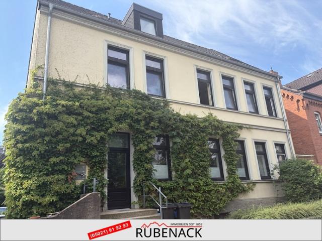 Moderne Dachgeschosswohnung mit Loggia in zentraler Innenstadtlage!