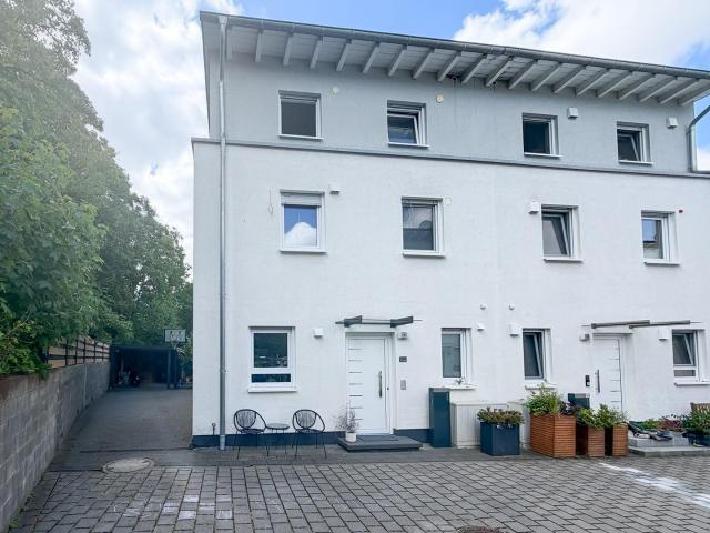 Moderne DHH in Feldrandlage hochwertige Ausstattung