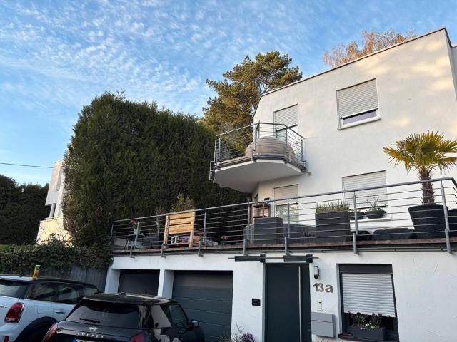 Moderne DHH in Höhenlage in Bübingen