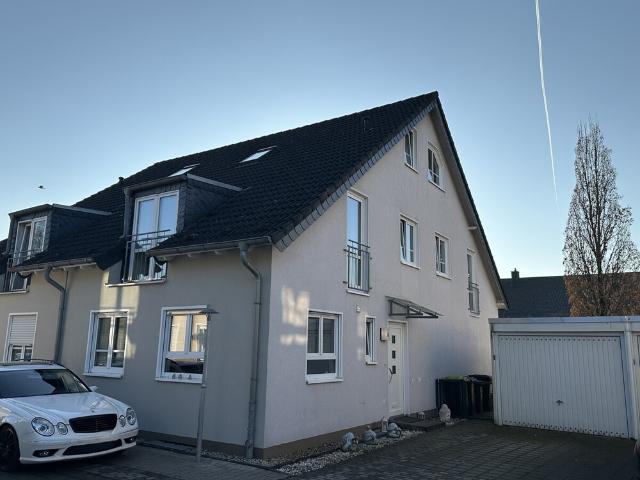 Moderne DHH · sehr gepflegt · werthaltig · zurzeit vermietet · ruhige Lage am Thunebach!