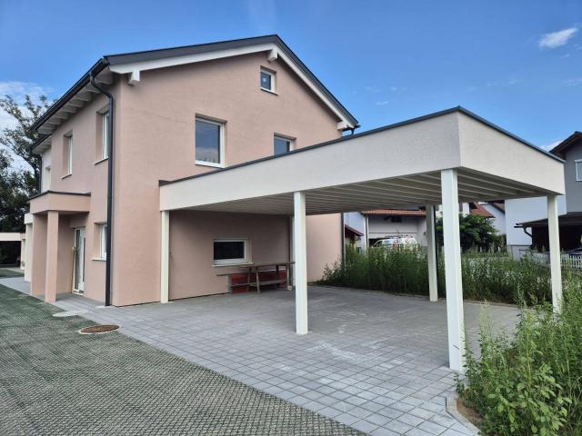 Moderne Doppelhaushälfte | ca. 130 m² | Carport & Garten