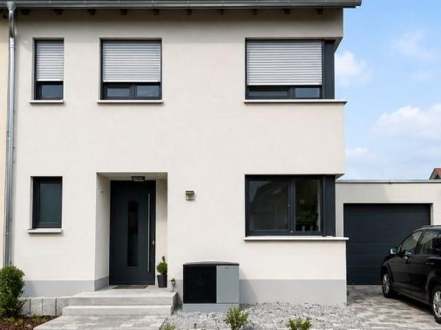Moderne Doppelhaushälfte Baujahr 2021 mit 15 kWp PV Anlage, Wärmepumpe und Top Lage Nahe St. Leoner See